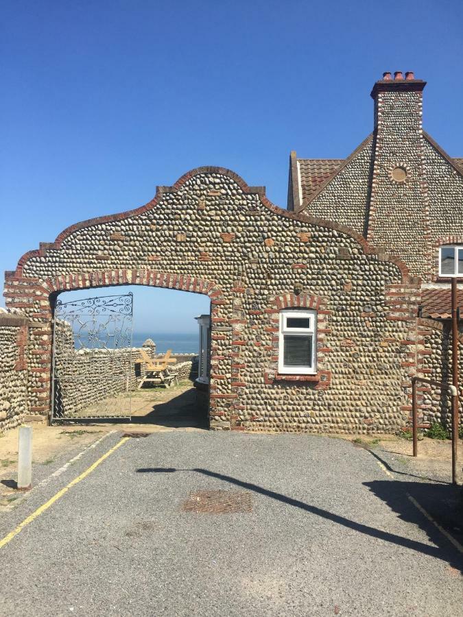 Copper'S Cottage Sheringham Exterior photo